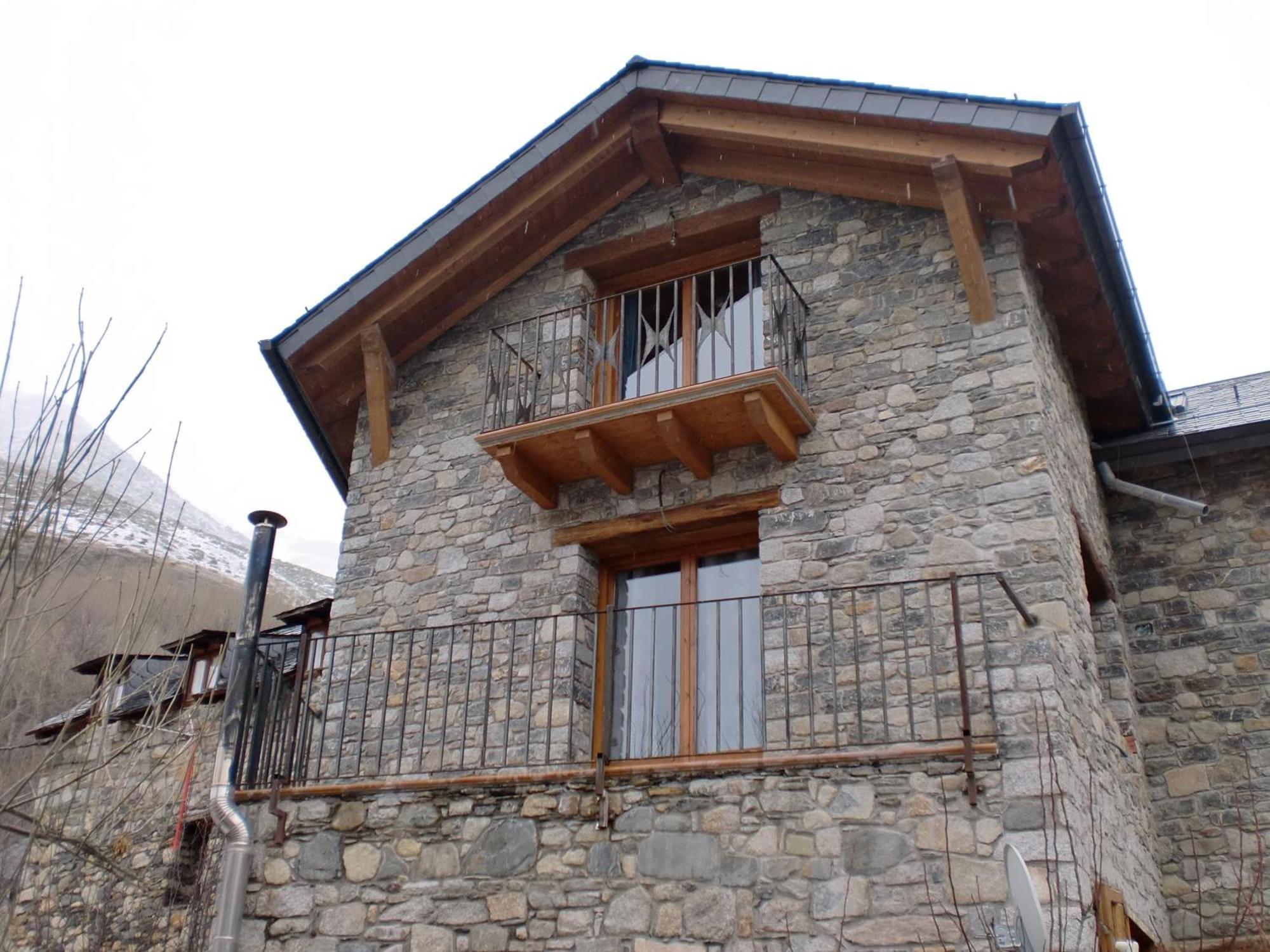 Estación Pensio I Apartaments La Bordeta מראה חיצוני תמונה